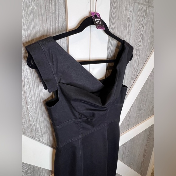 017. Maggy London Black Draped Bust Dress Size 4 - Picture 5 of 9